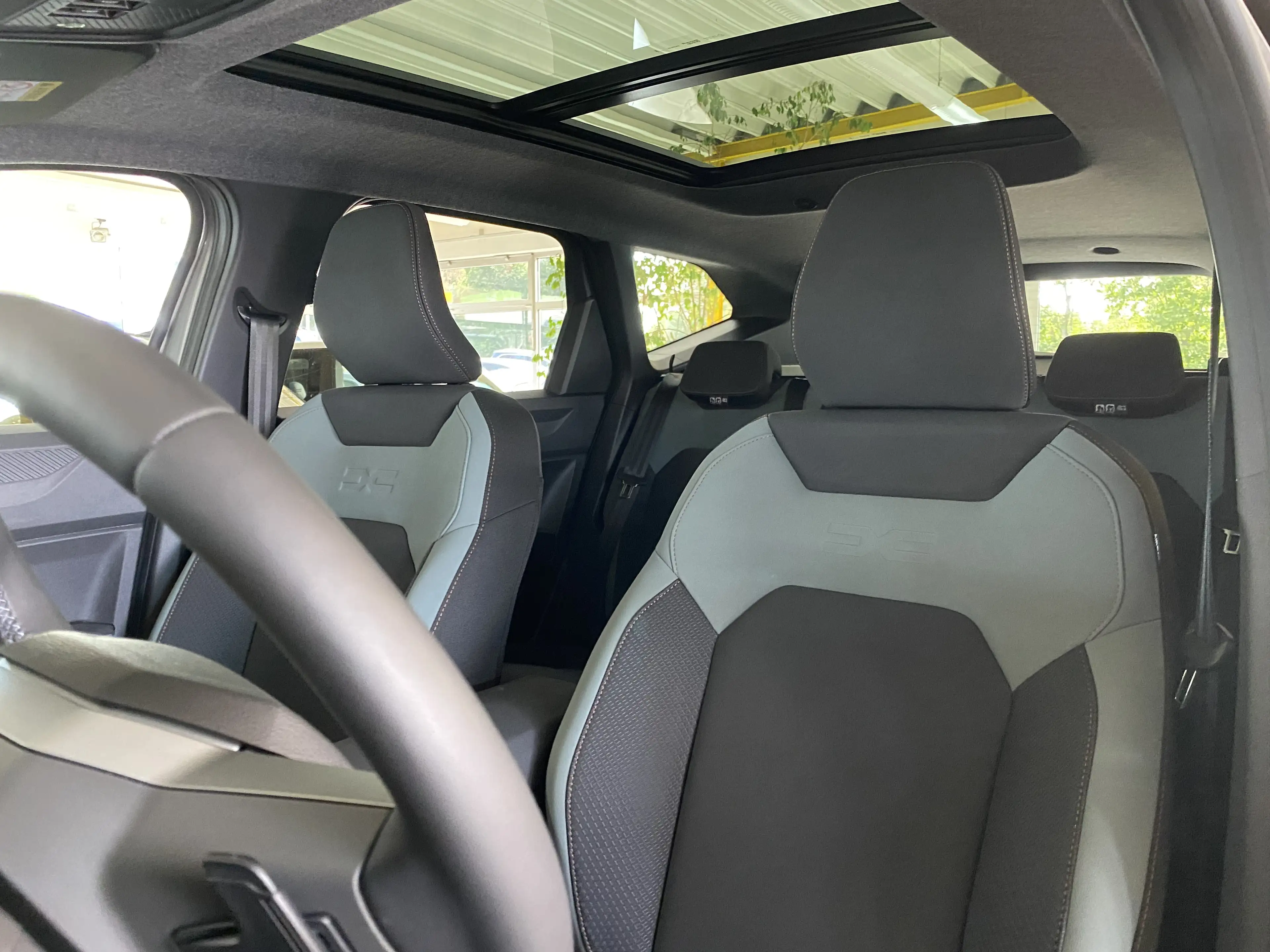 Dacia Bigster Hybrid-G 150 Extreme 4x4 — photo 10