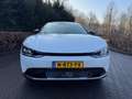 Kia EV6 PLUS 77.4KWH SOH 100%/LEER/NAV/ACARPLAY/FABRIEKSGA Weiß - thumbnail 2