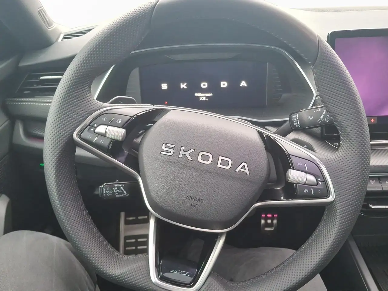 Skoda Octavia 2026 — фото 9