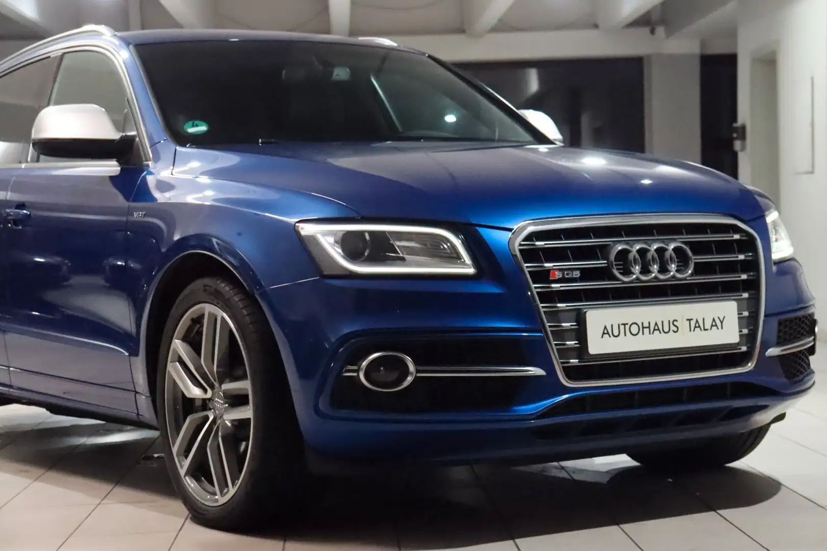 Audi SQ5 3.0TDI quattro BI-XENON/MEM./B&O/AHK/KAM/NAV Bleu - 2