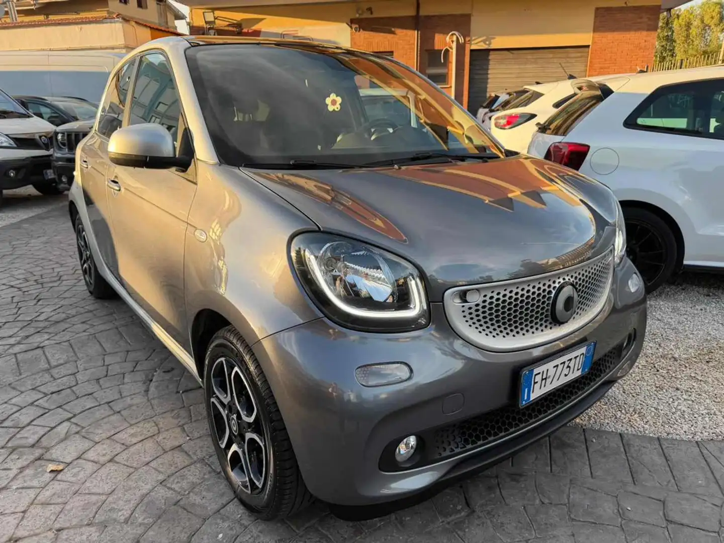 smart forFour 70 1.0 twinamic Prime automatica no obbligo di fin Grau - 2