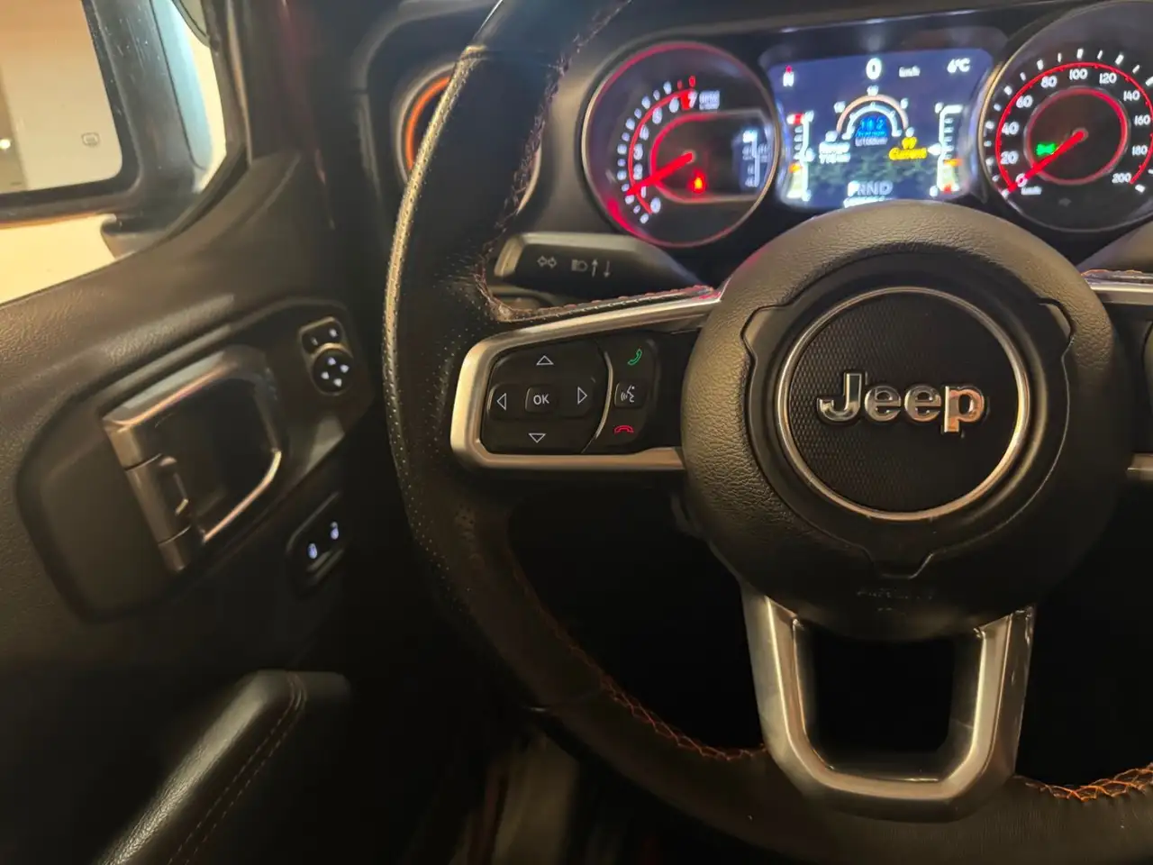 Jeep Gladiator снимка Jeep Gladiator