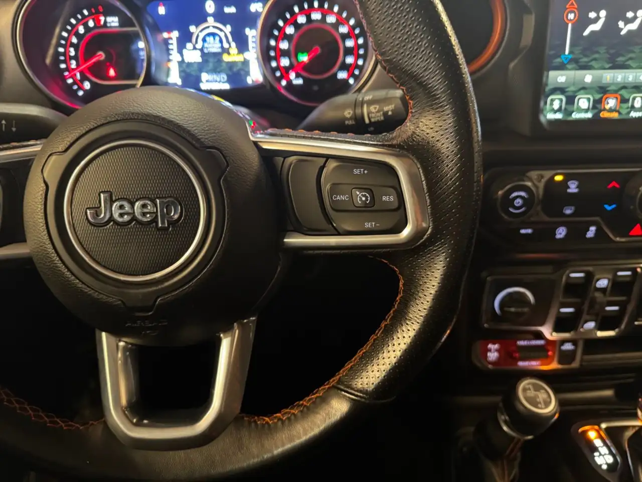 Jeep Gladiator снимка Jeep Gladiator