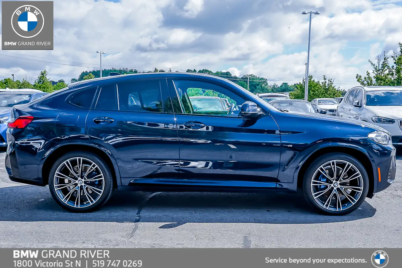 BMW X4 photo BMW X4