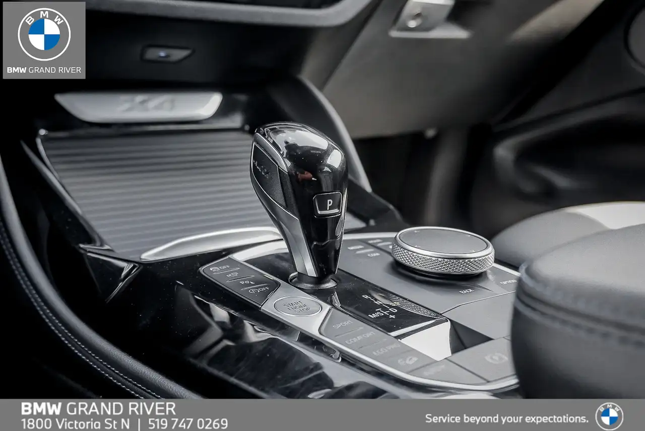 BMW X4 photo BMW X4