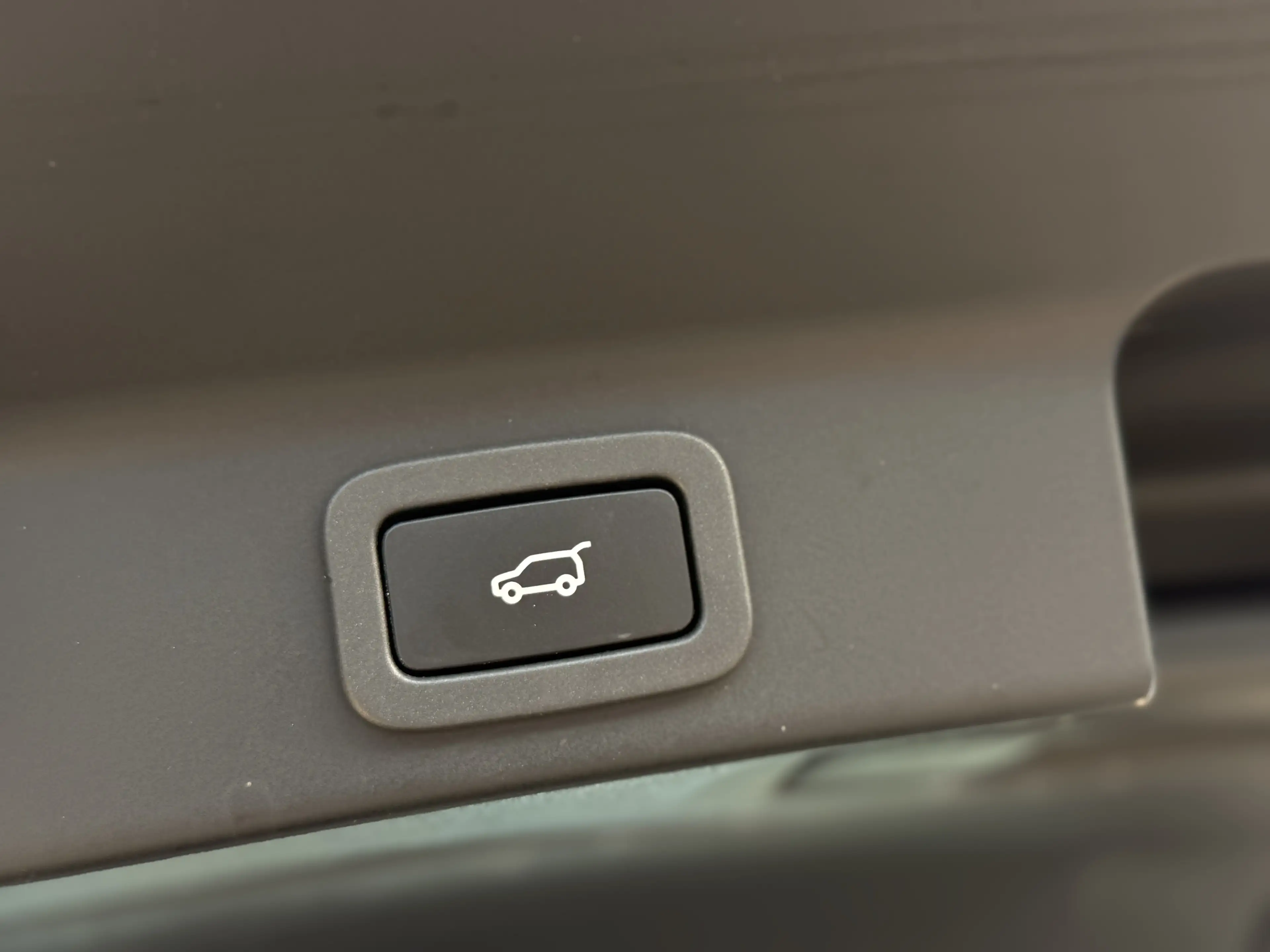 Jaguar F-Pace 2.0 D R-Sport TOIT PANO - VIRTUAL COCKPIT - CAMERA - FULL OPTIONS GARANTIE 12 MOIS — photo 8