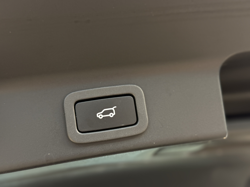 Jaguar F-Pace 2.0 D R-Sport TOIT PANO - VIRTUAL COCKPIT - CAMERA - FULL OPTIONS GARANTIE 12 MOIS — photo 8