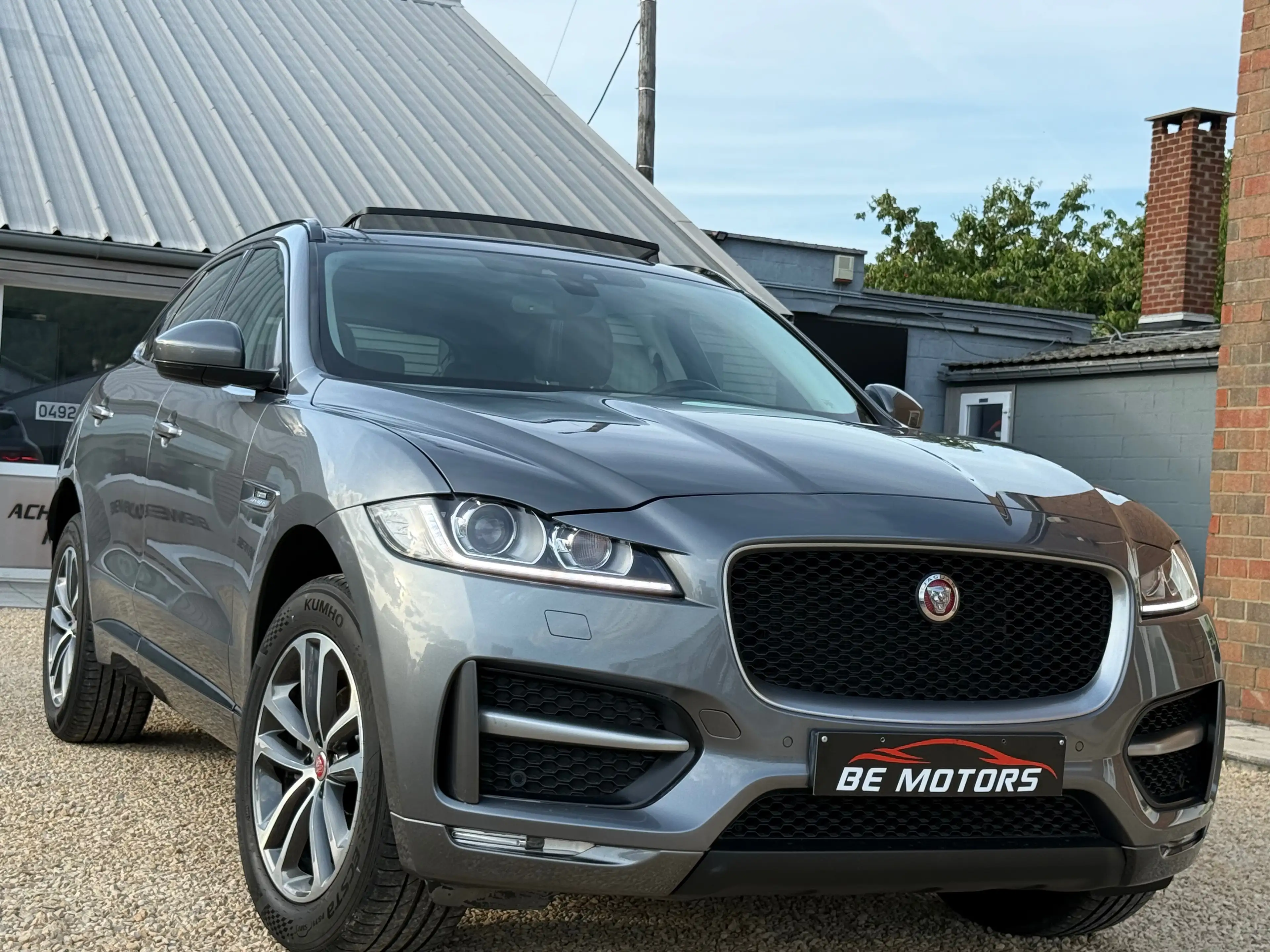Jaguar F-Pace 2.0 D R-Sport TOIT PANO - VIRTUAL COCKPIT - CAMERA - FULL OPTIONS GARANTIE 12 MOIS — photo 2