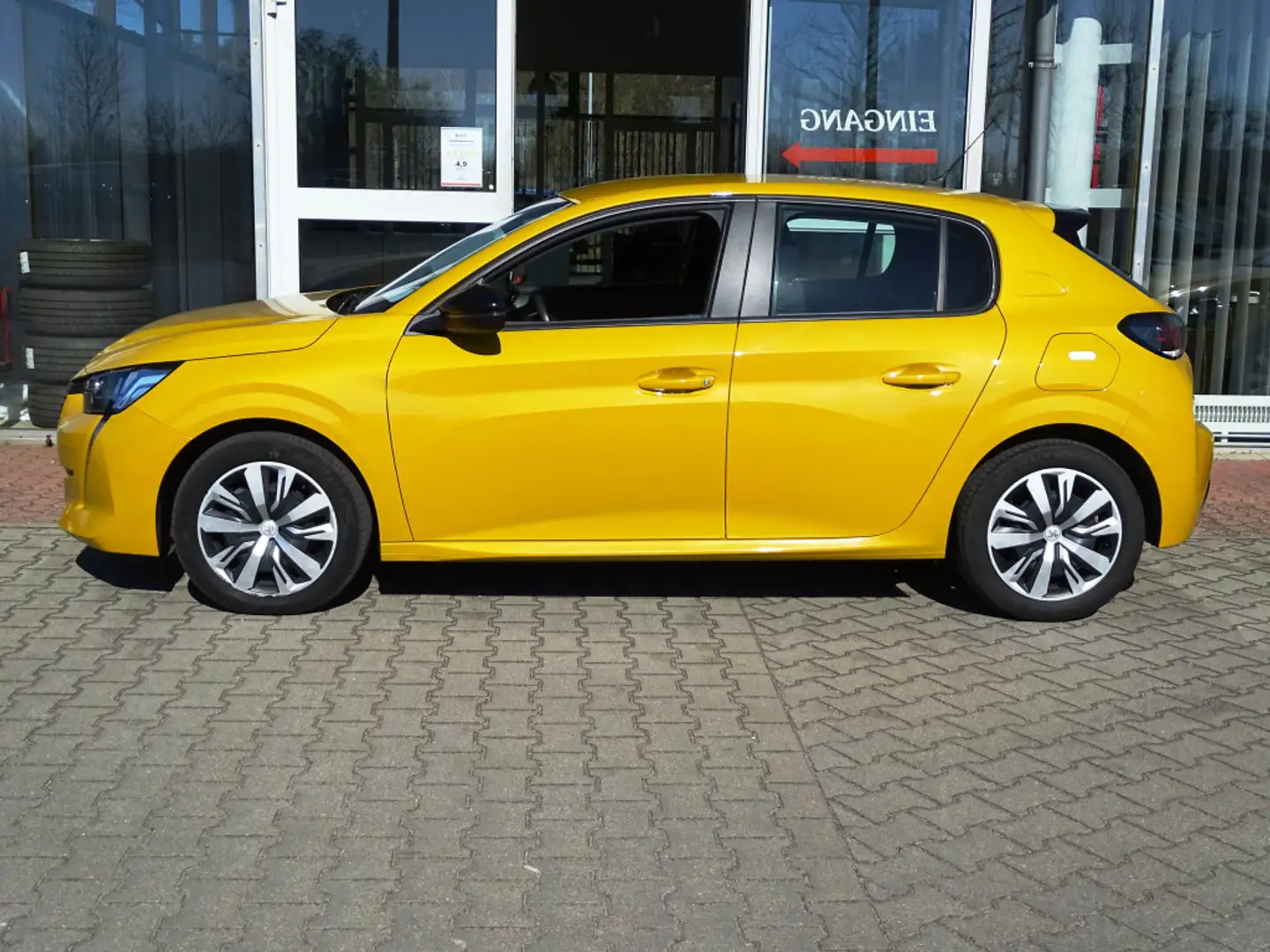 Peugeot 208 Active Pack Klima-Start Stop-DAB-Tempom. Gelb - 2
