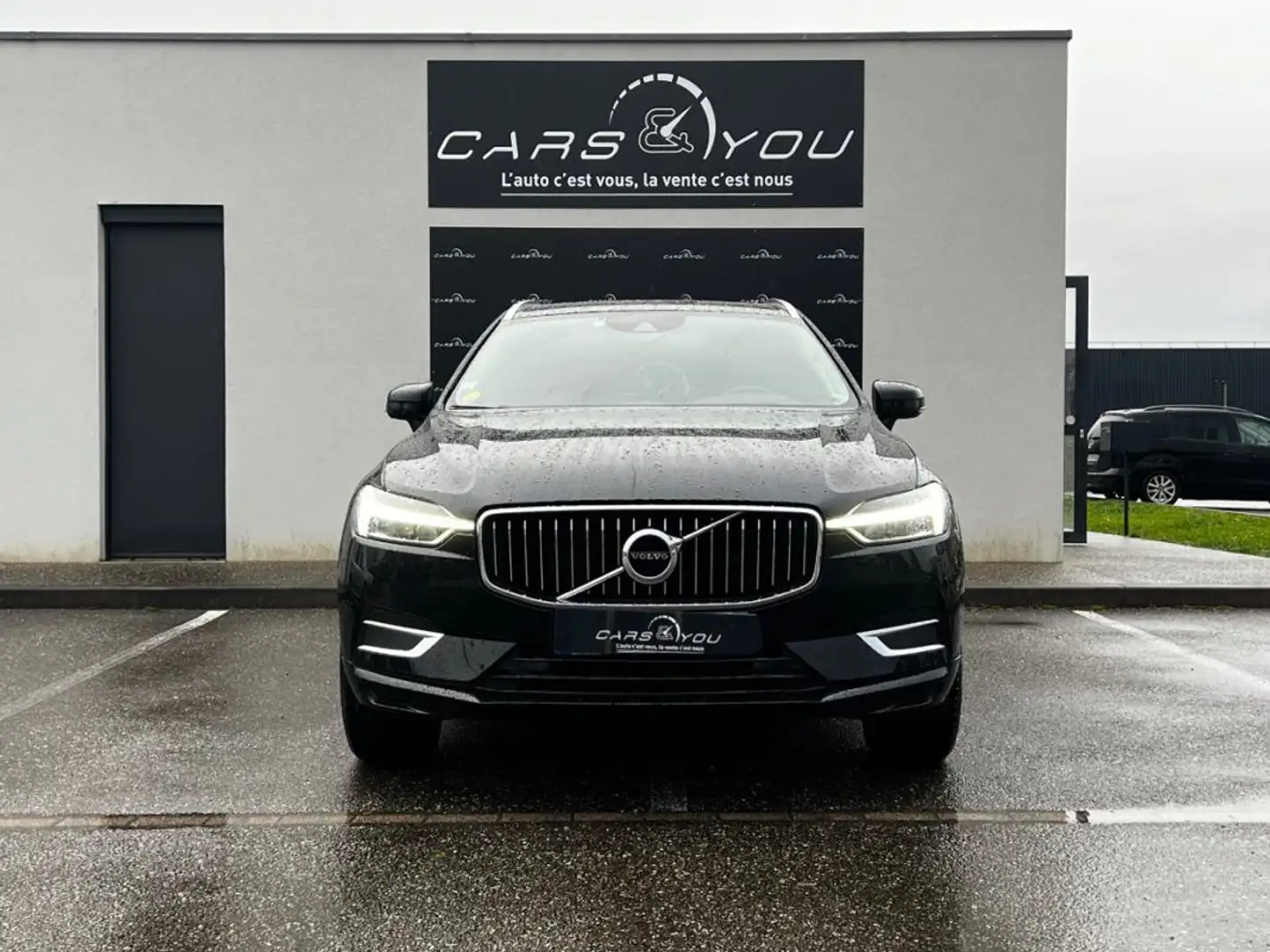 Volvo XC60 Inscription Luxe Toit ouvrant/Sièges chauffant/Caméra de recul Noir - 2