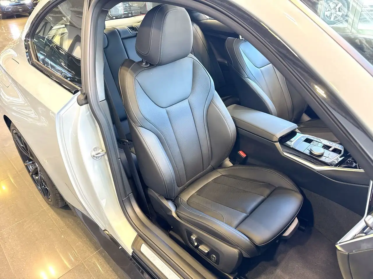 BMW 2 Series photo BMW 2 Series