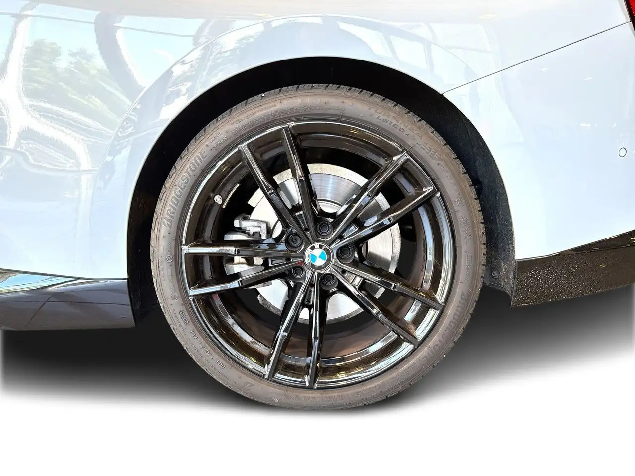 BMW 2 Series photo BMW 2 Series