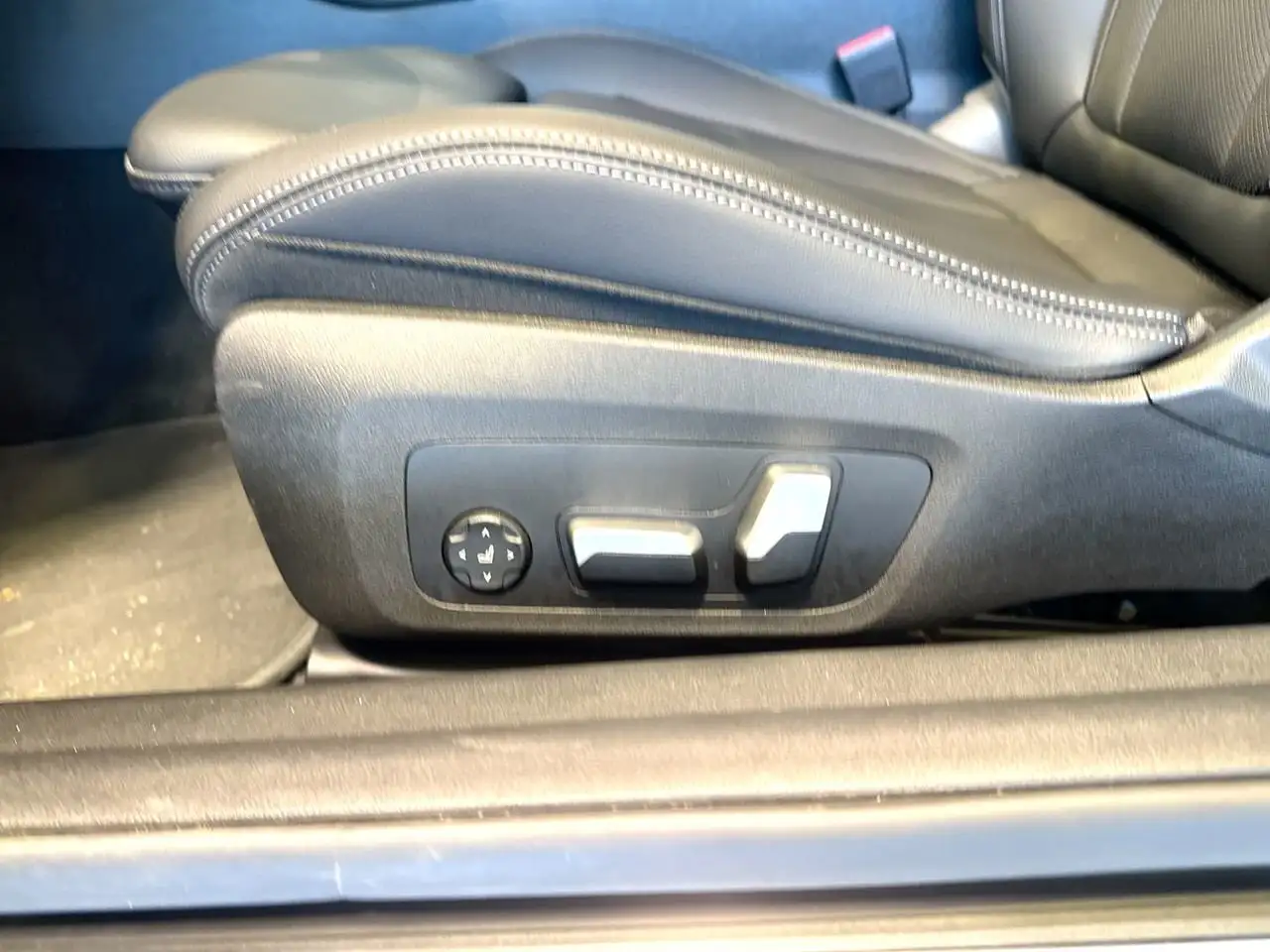 BMW 2 Series photo BMW 2 Series