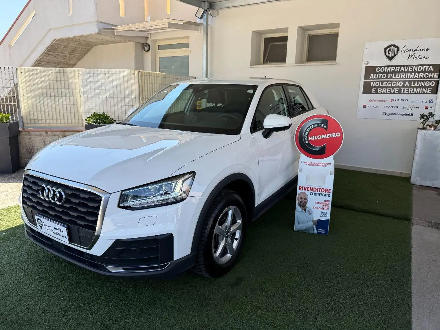 Audi Q2 30 1.6 tdi s-tronic Bianco - 1