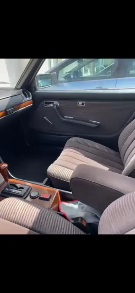 Mercedes-Benz C 230 123 C Coupé + Sonderausstattung, foto 3
