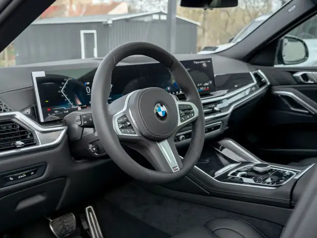 BMW X6 view 13