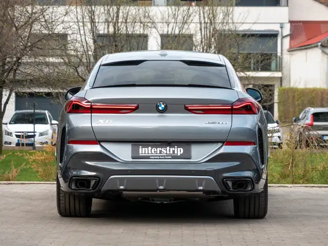BMW X6 view 5