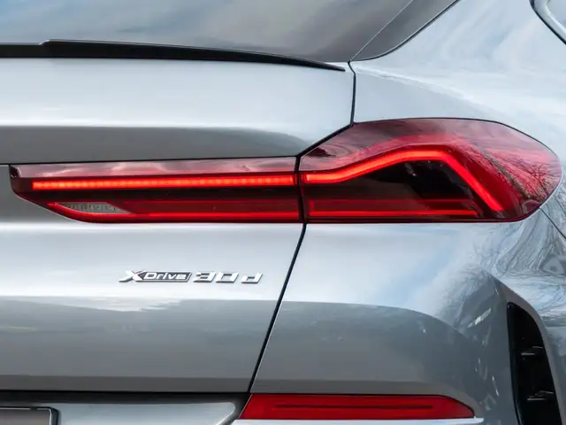 BMW X6 view 7