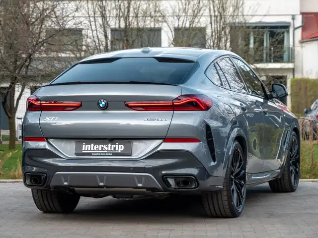 BMW X6 view 6