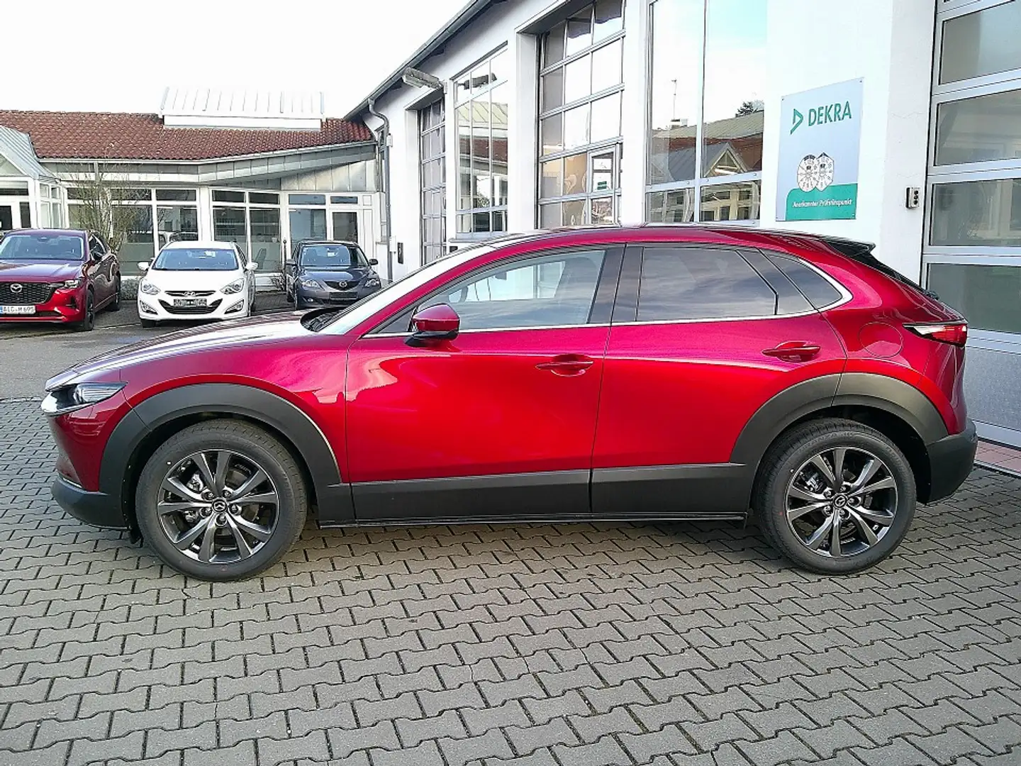 Mazda CX-30 SKYACTIV-X 186 AT Exclusive BOSE/NAVI/HUD/360° Rojo - 2