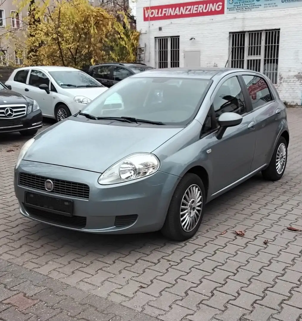 Fiat Grande Punto 1.2 8V Dynamic Grau - 1