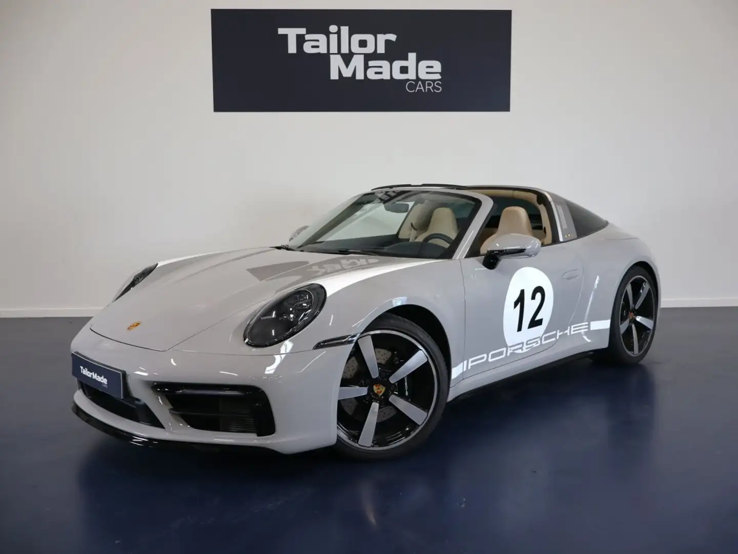 Porsche 911 Targa 4S Heritage Edition - 1