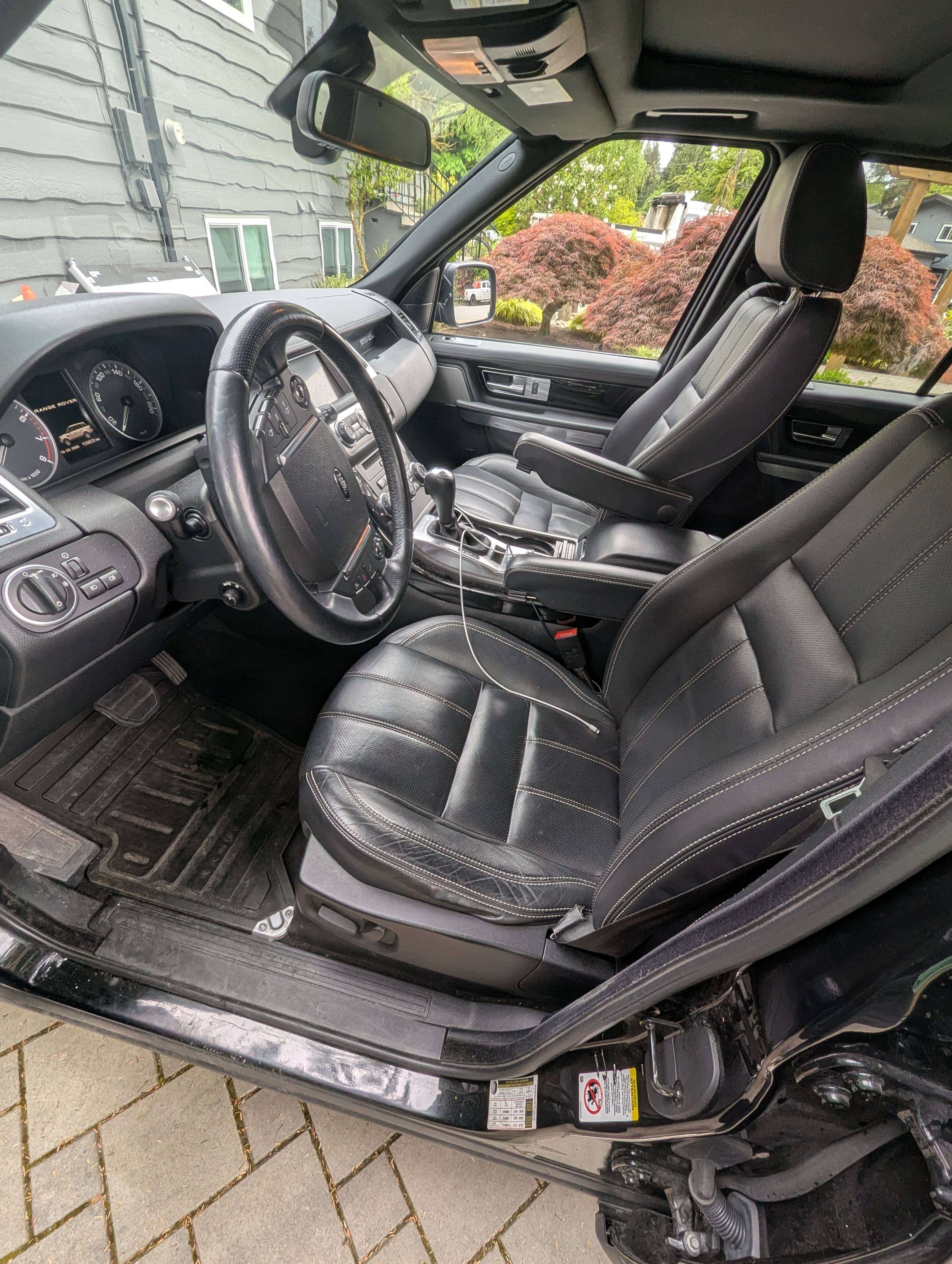 2012 Land Rover Range Rover Sport HSE LUX alt 3