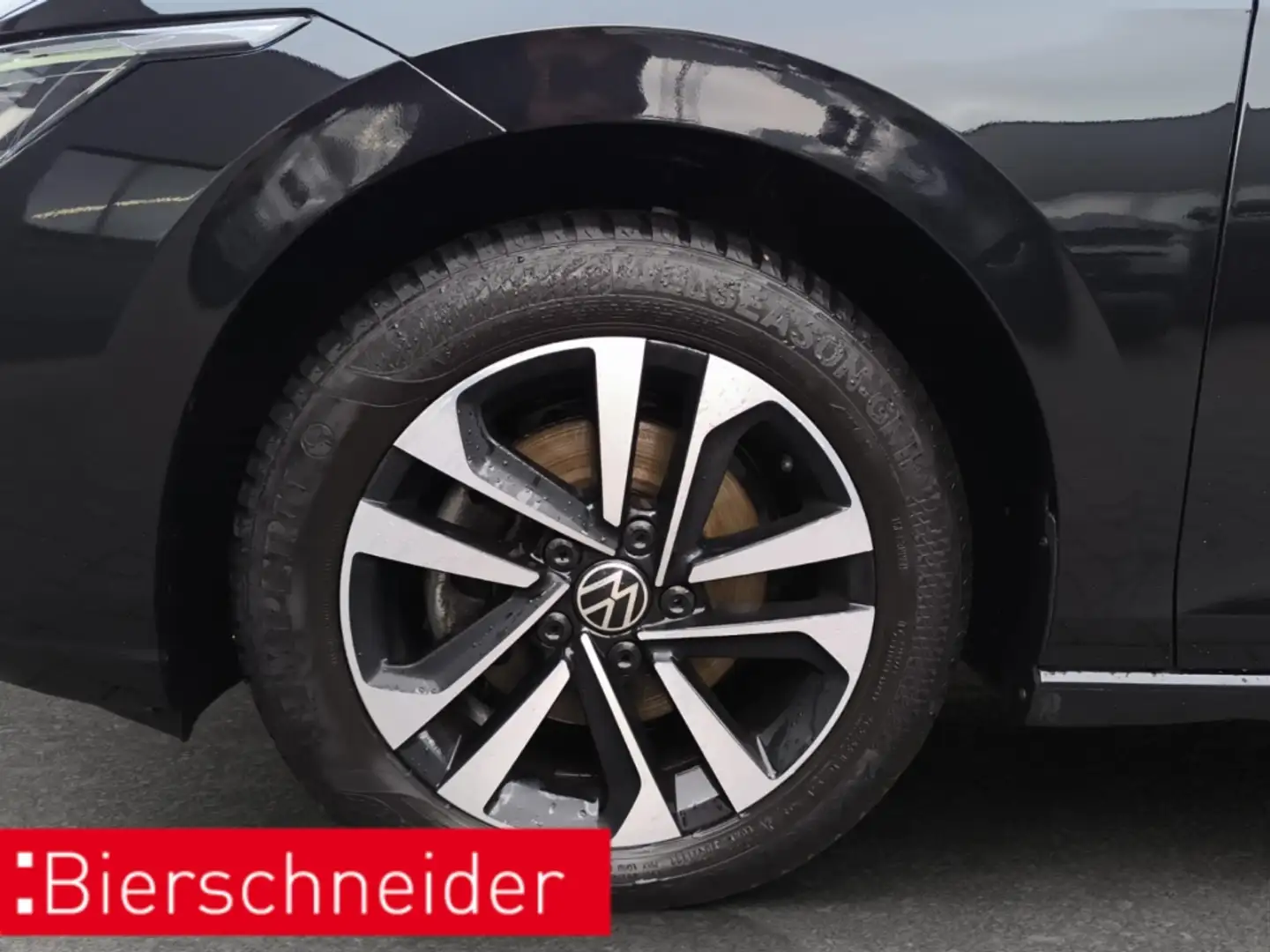 Volkswagen Golf 8 2.0 TDI DSG United opt. Mängel AHK LED SH Schwarz - 2