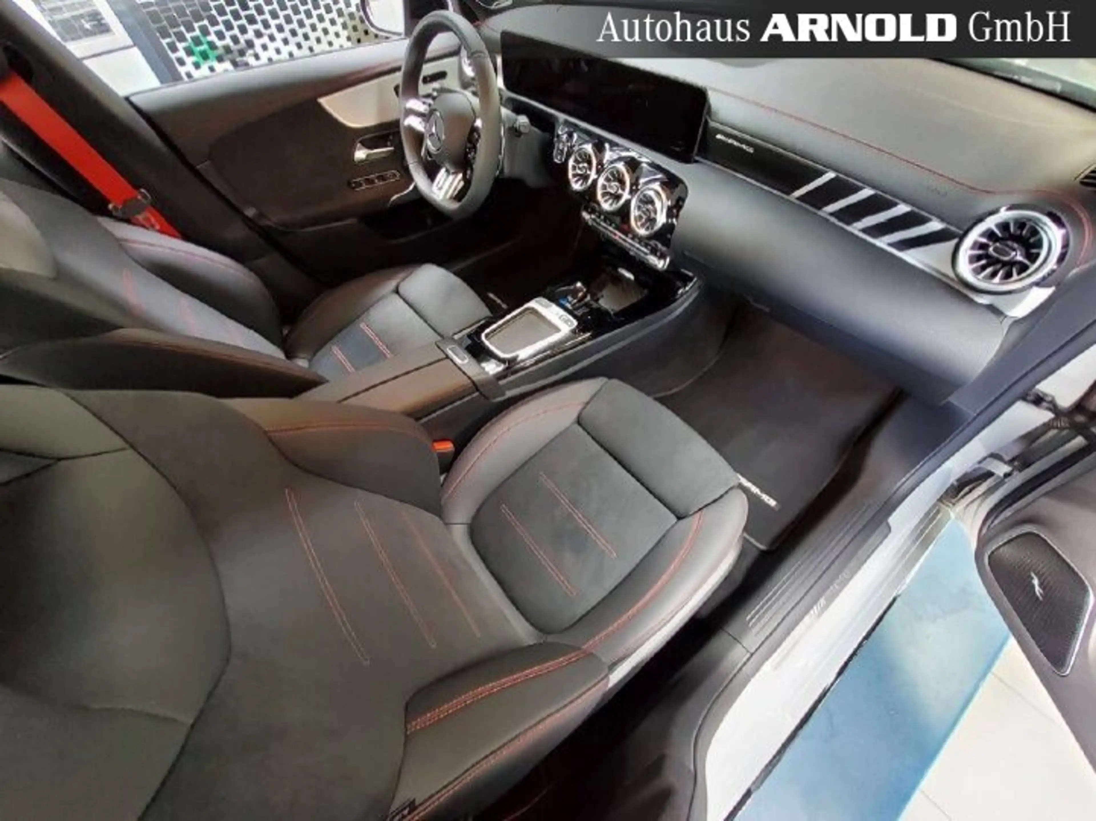 Mercedes-Benz CLA 35 AMG Mercedes-AMG CLA 35 4M DISTR. Pano. Burm. Memory — photo 6