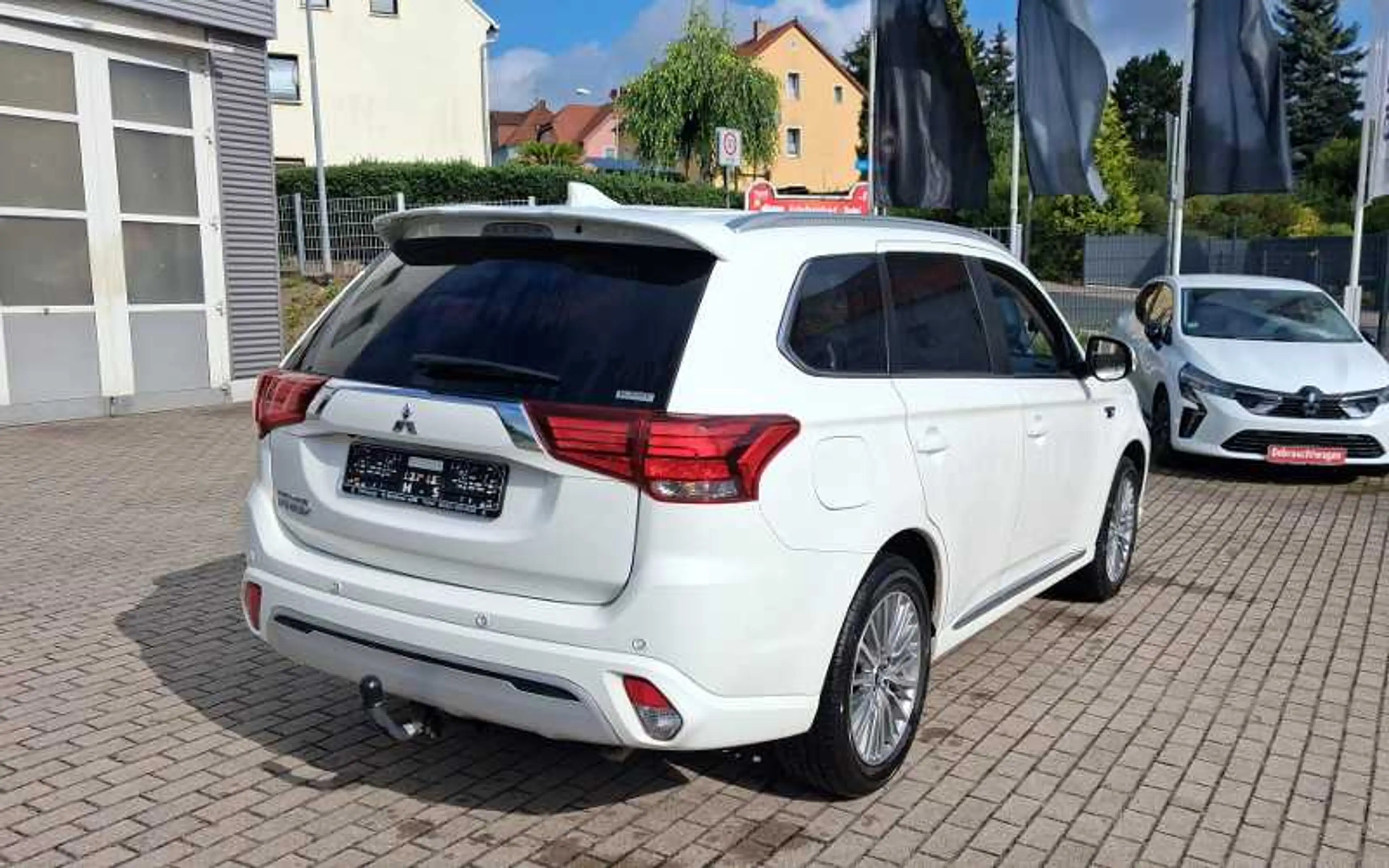 Mitsubishi Outlander PHEV PLUS FA-Paket 360°Kam,LED,Standheizg,AHK — photo 5