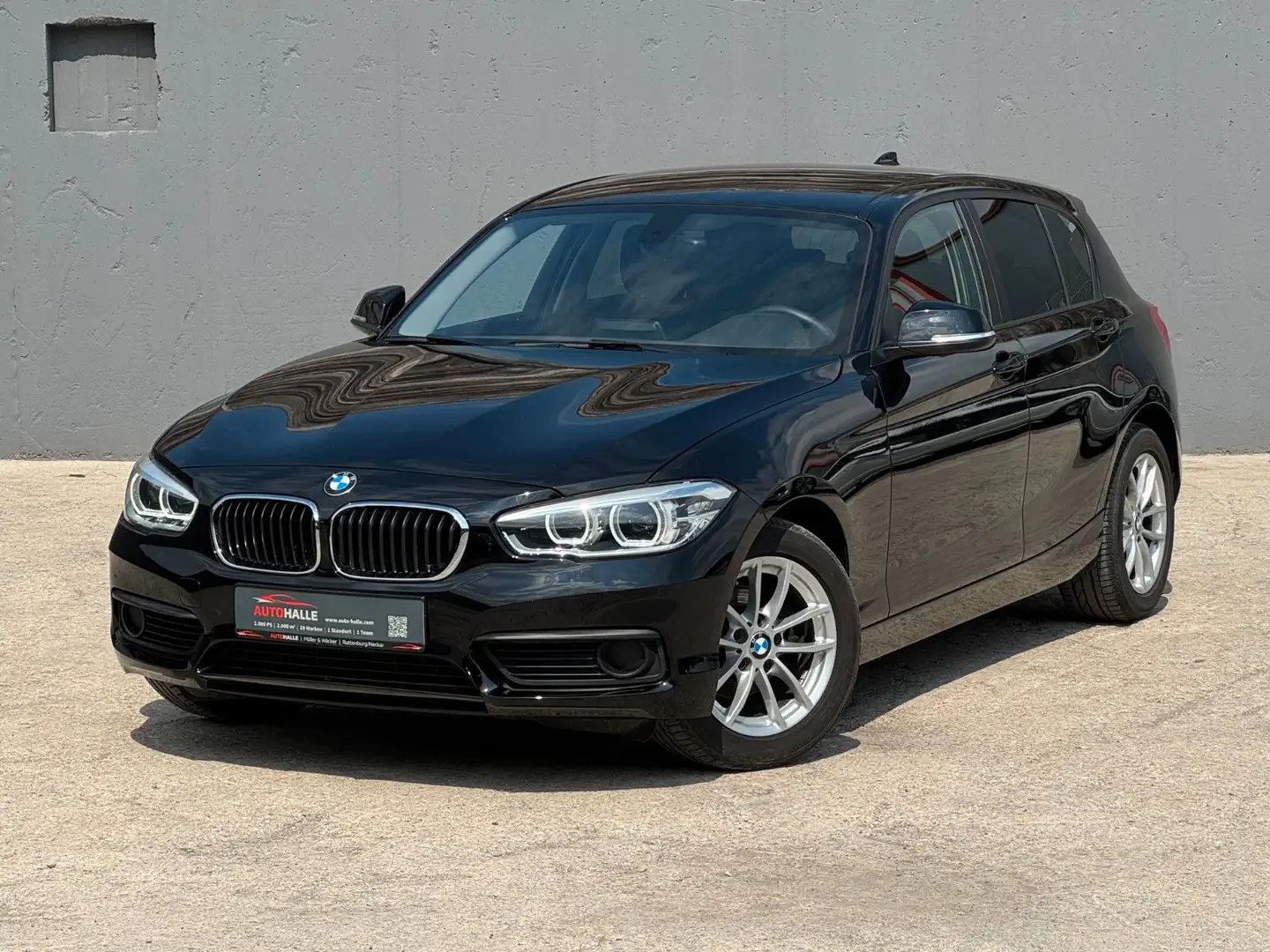 BMW 116 i F20 Advantage Navi LED PDC Sitzheizung Zwart - 1