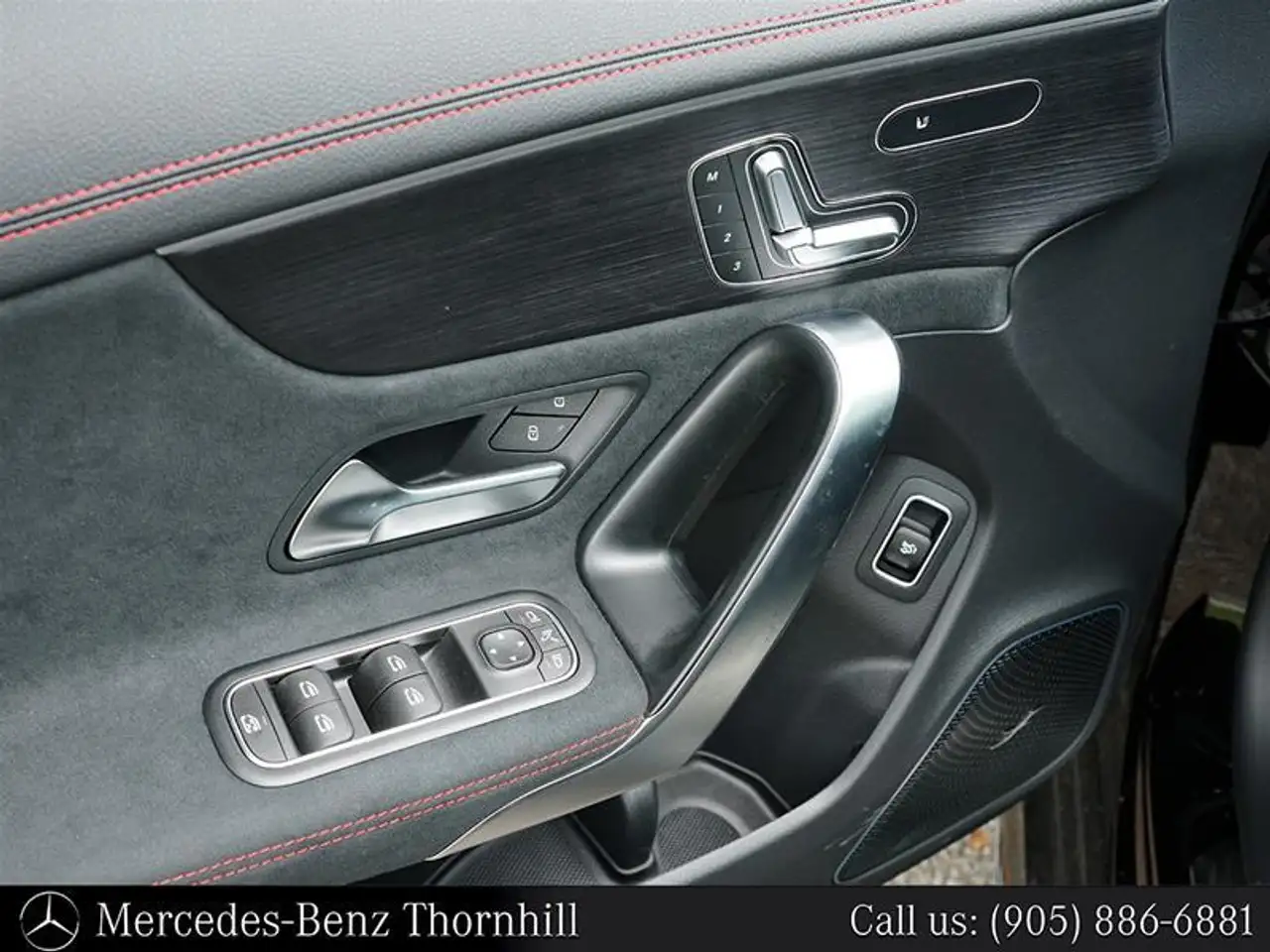 Mercedes-Benz CLA снимка Mercedes-Benz CLA