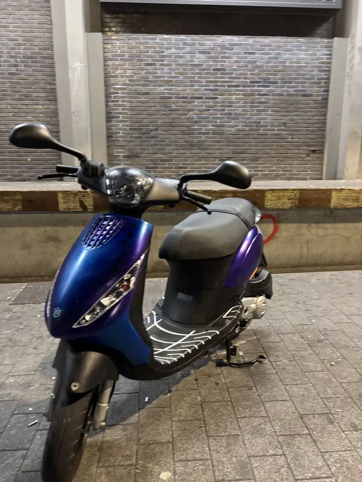 Piaggio Zip 25