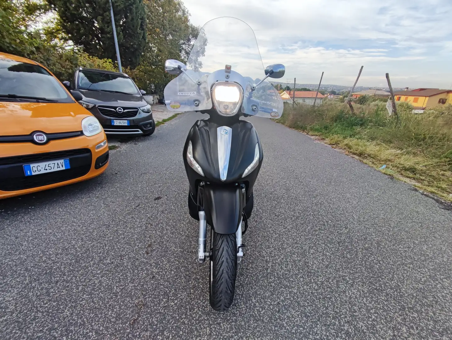 Piaggio Beverly 300 BEVERLY POLICE 300CC Nero - 2