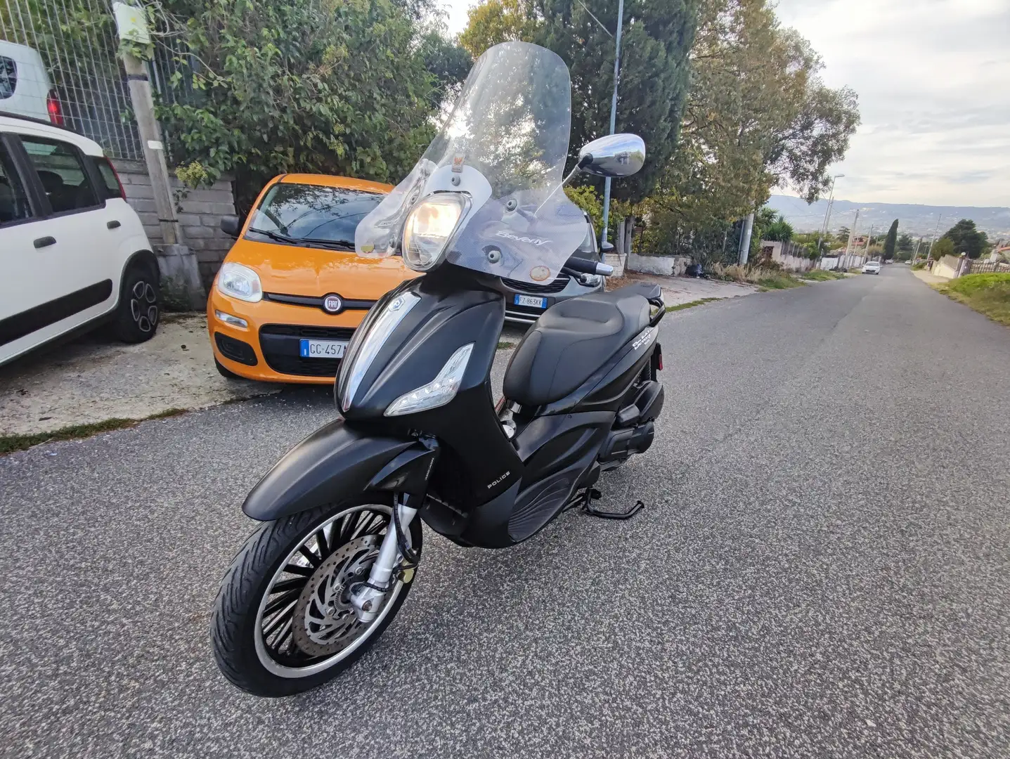 Piaggio Beverly 300 BEVERLY POLICE 300CC Nero - 1