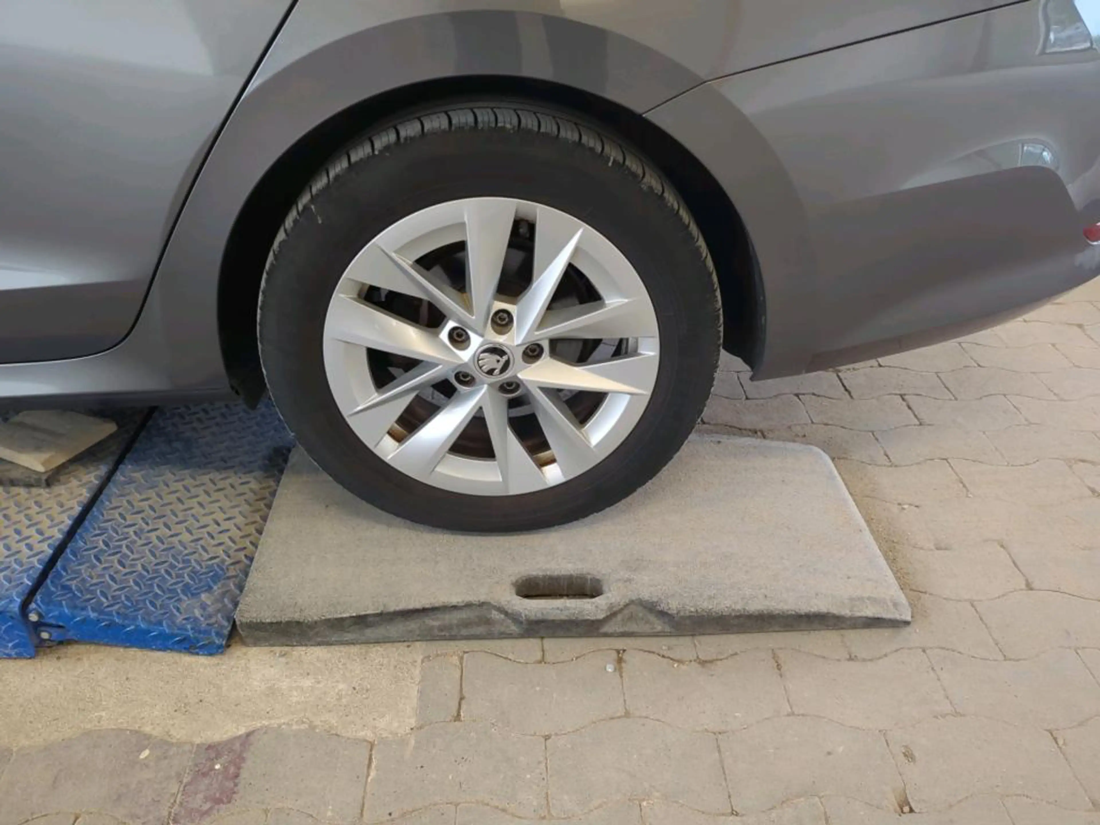 BMW X3 — photo 14
