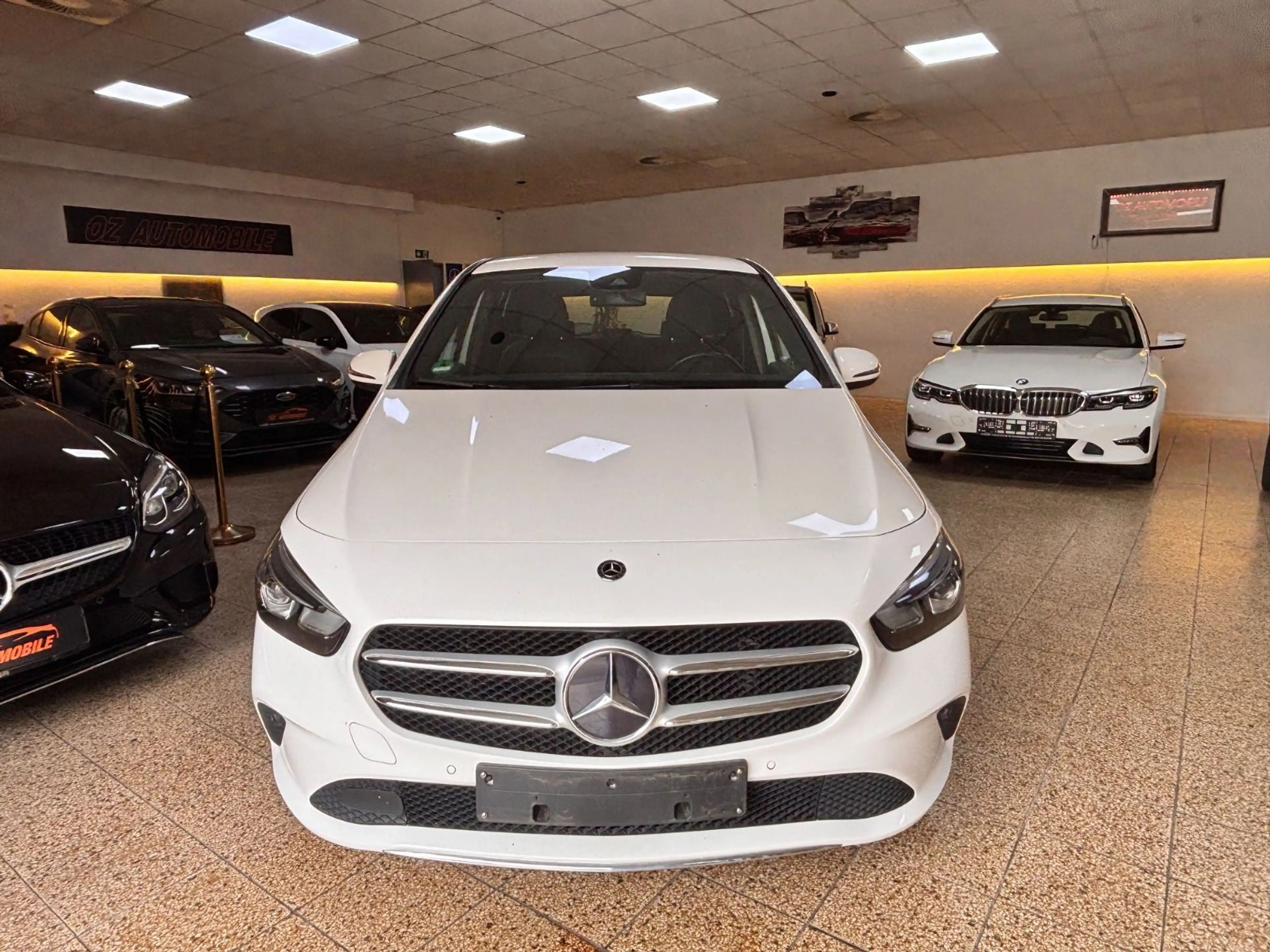 Mercedes-Benz B 180 Aut. — photo 3