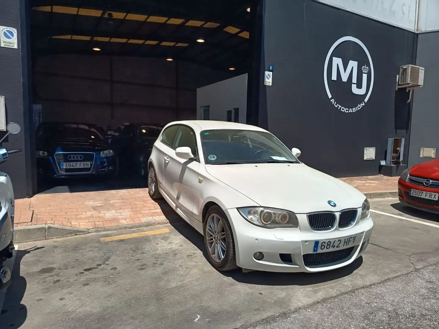 BMW 116 116d Blanco - 1