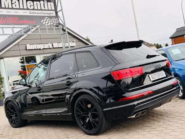 Audi SQ7 view 5