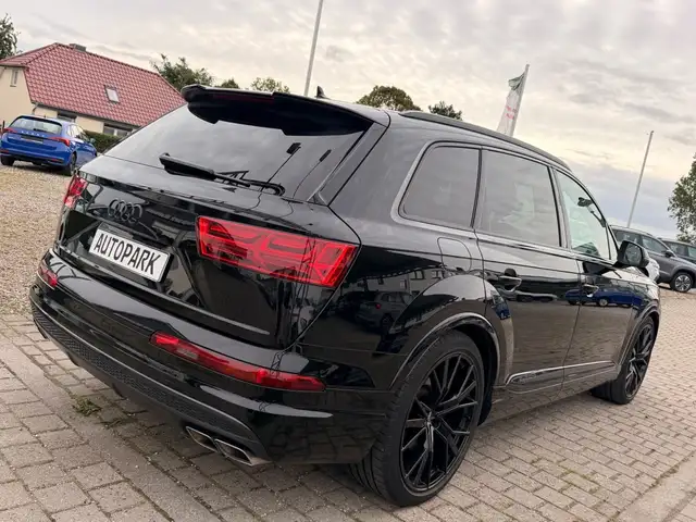 Audi SQ7 view 6