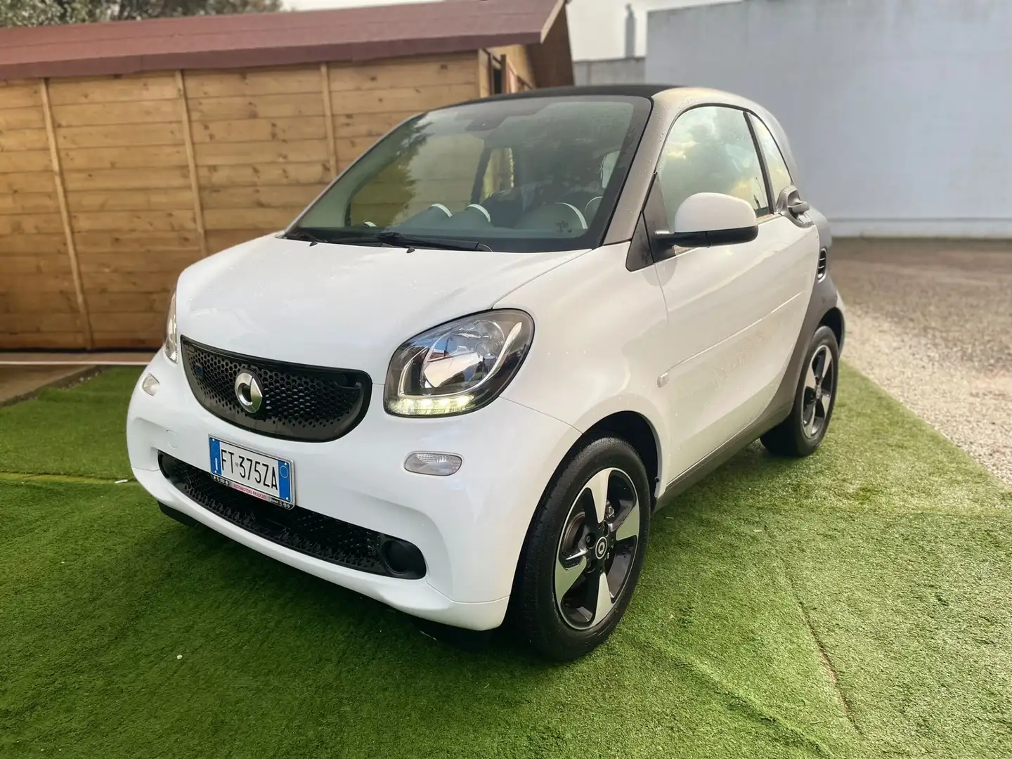 smart forTwo EQ Youngster Bianco - 1