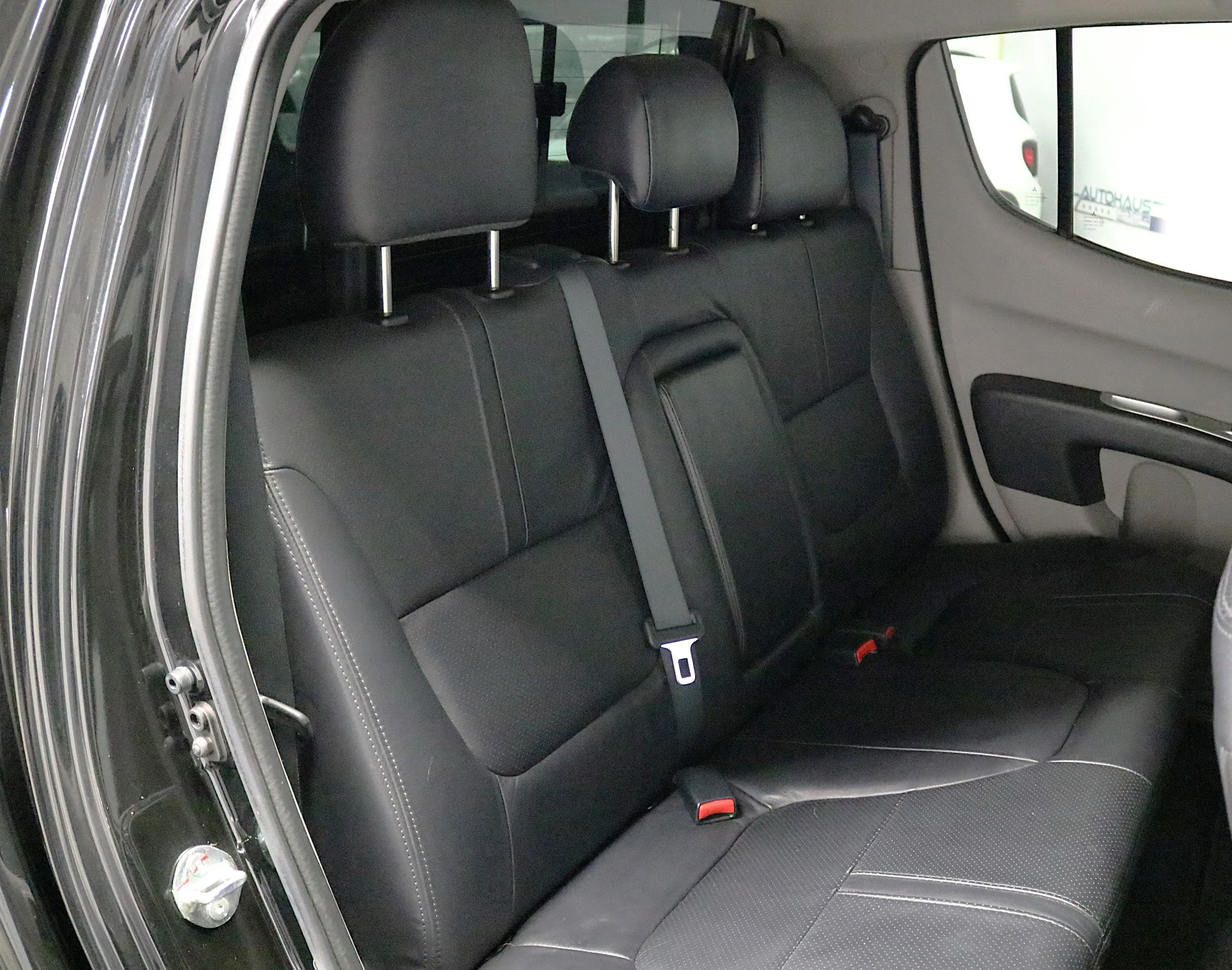 Mitsubishi L200 2,5Ltr Intense Doppelkabine 4WD*SHZ*AHK*LEDER*uvm — photo 13
