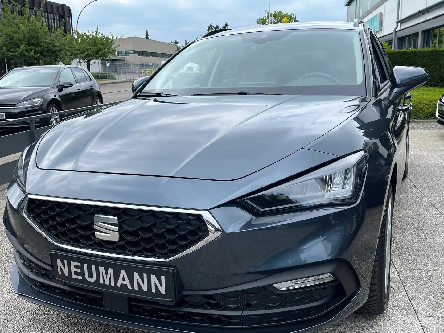 SEAT Leon Style Grijs - 1