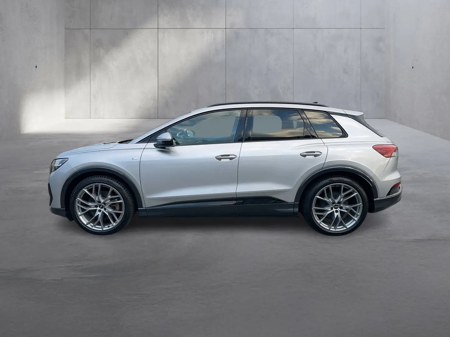 Audi Q4 e-tron Audi Q4 50 e-tron quattro Silber - 2