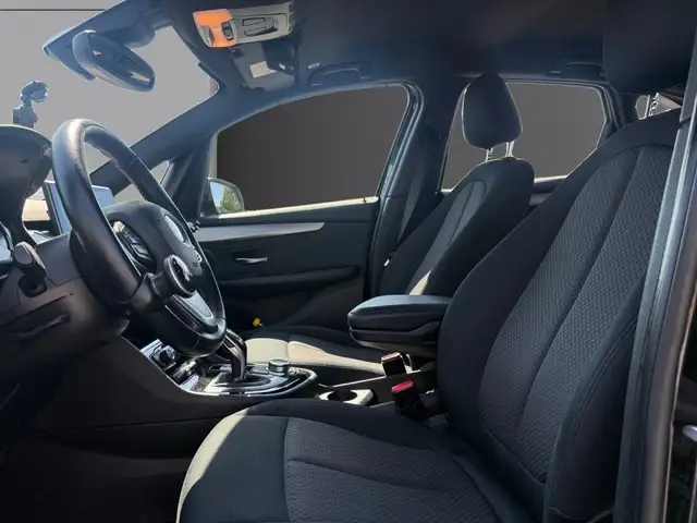 BMW 2 Series view 12