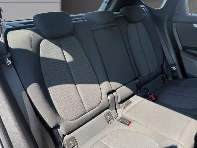 BMW 2 Series view 10