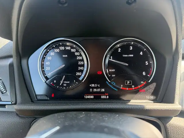 BMW 2 Series view 14