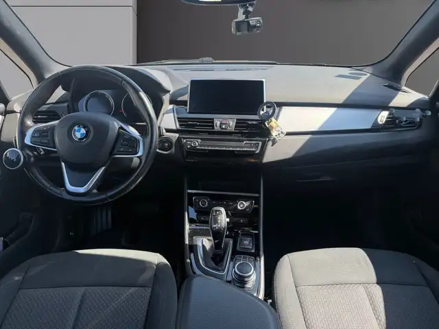 BMW 2 Series view 2