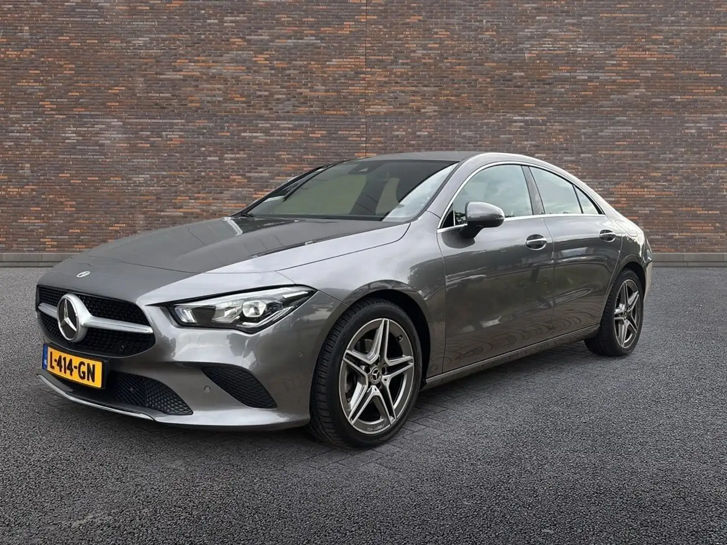 Mercedes-Benz CLA 180 AMG ECC LED LEDER LMV NAVIGATIE Gri - 2