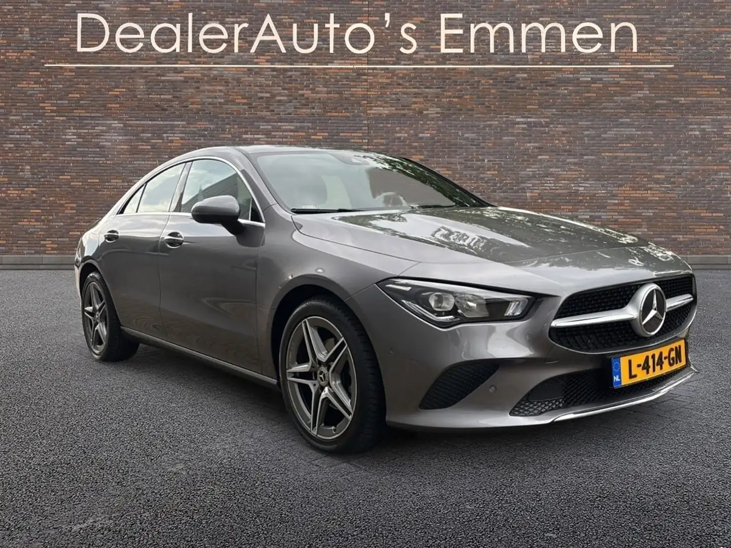 Mercedes-Benz CLA 180 AMG ECC LED LEDER LMV NAVIGATIE Gri - 1